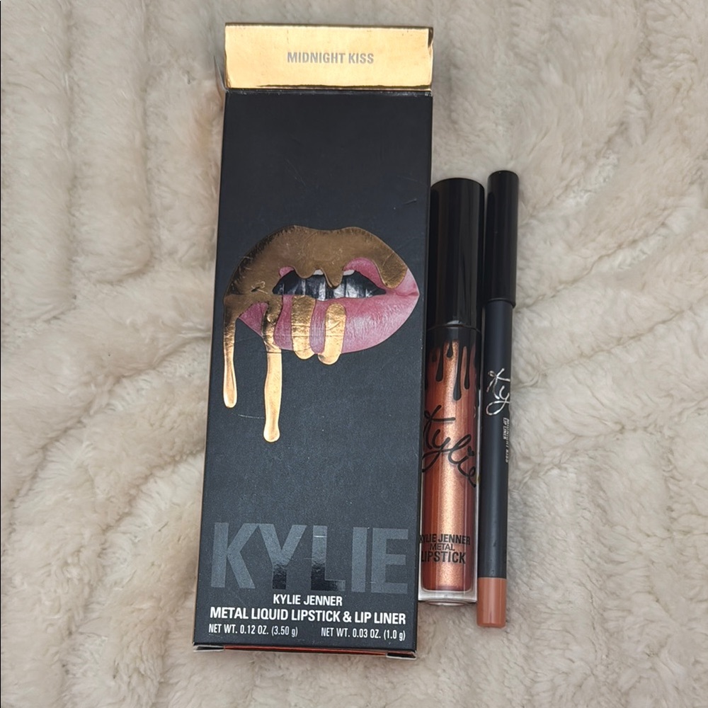 Midnight Kiss Liquid Lipstick & Lip Liner Kylie Cosmetics